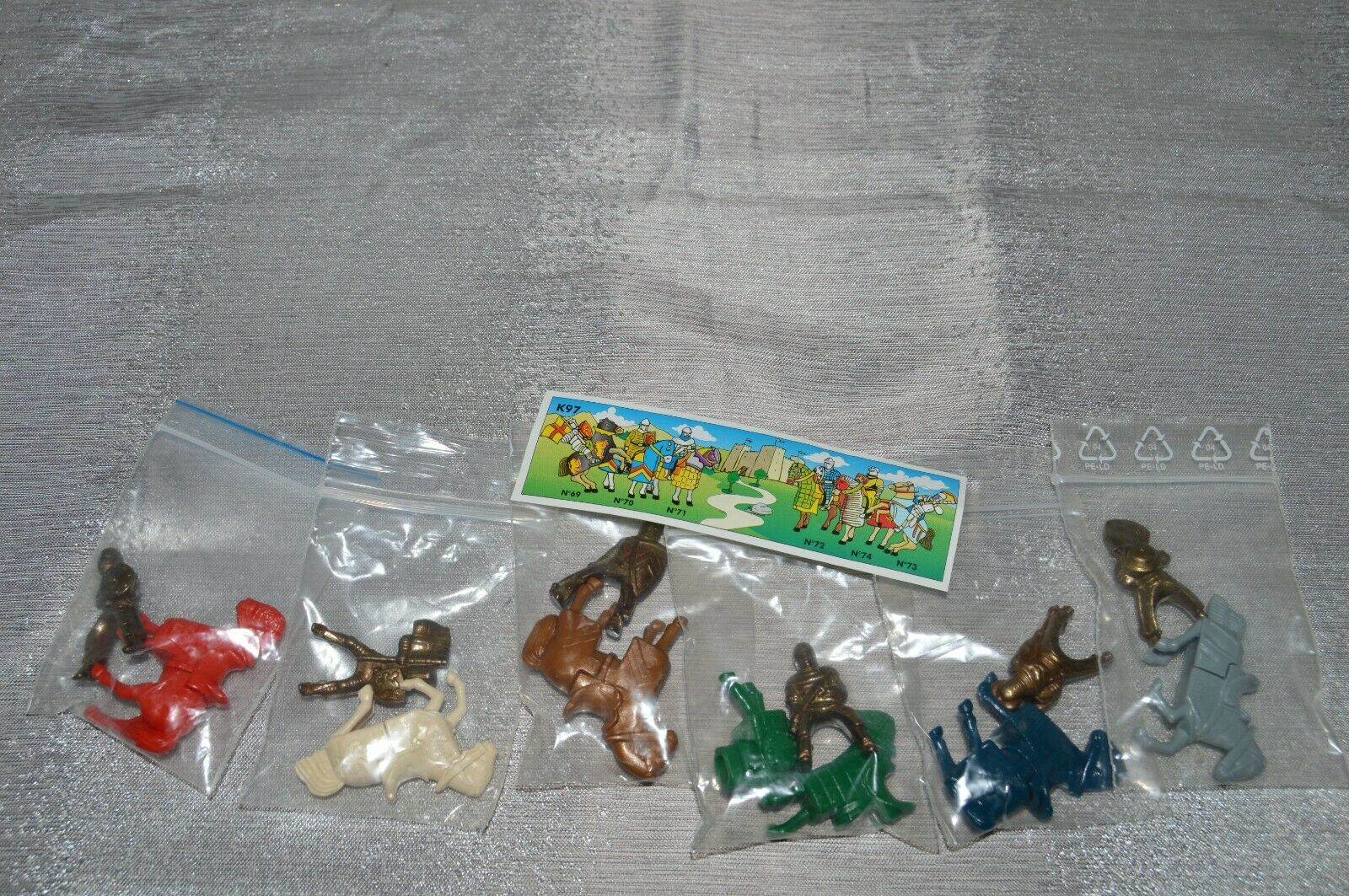 Lot Of 6 Older Kinder Surprise Plastic Horses, Metal Knights With ...
